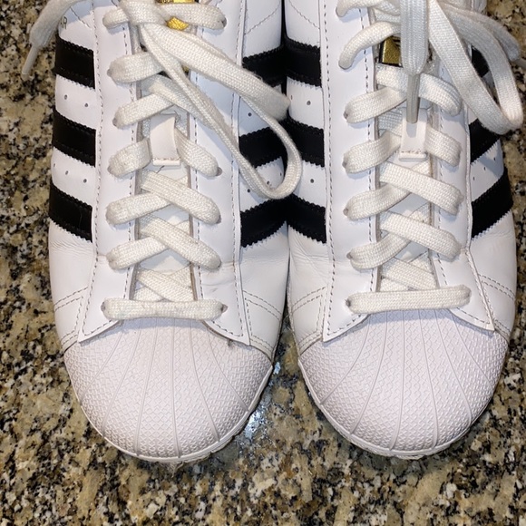 Adidas Women’s Superstar Sneakers in size 9 - Picture 3 of 13